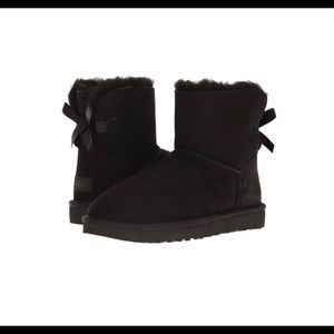 New  UGG Women’s W Mini Bailey Bow II